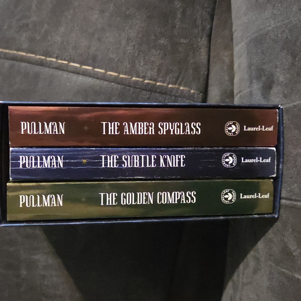 Philip Pullman His Dark Materials Book Set - Picture 9 of 9